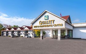 Quality Inn And Conference Centre Orillia 3*